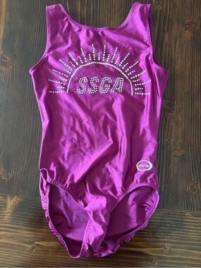 NWOT - SSGA Leo OZone adult medium